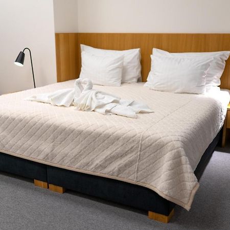 Hotel Smetanova Vsetin Luaran gambar