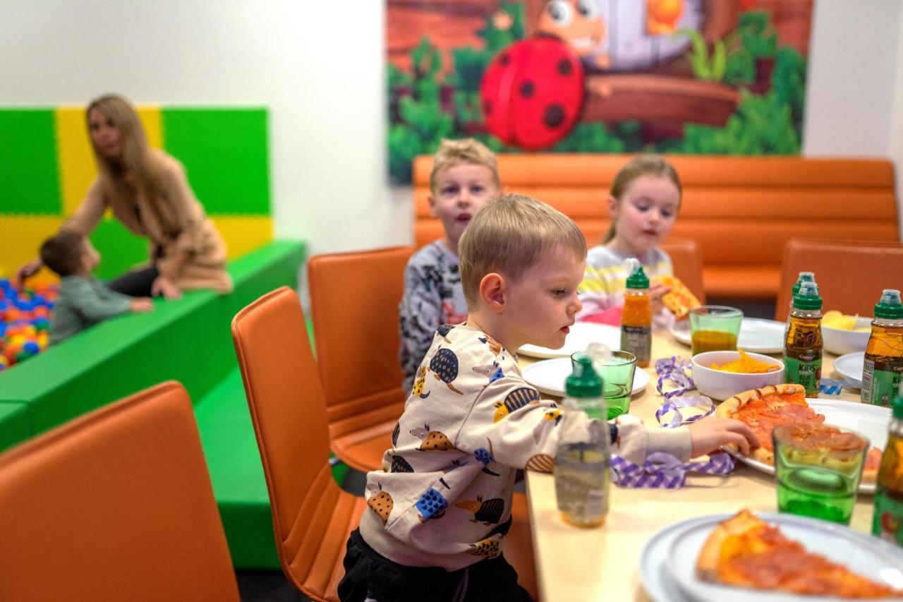 Hotel Smetanova Vsetin Luaran gambar