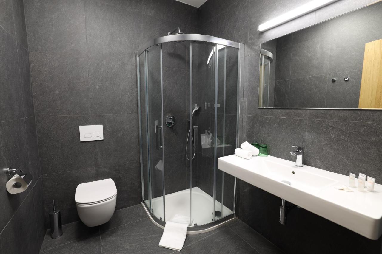 Hotel Smetanova Vsetin Luaran gambar